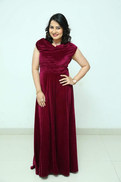 Television Actress Anju Asrani Photos In Maroon Dress 3